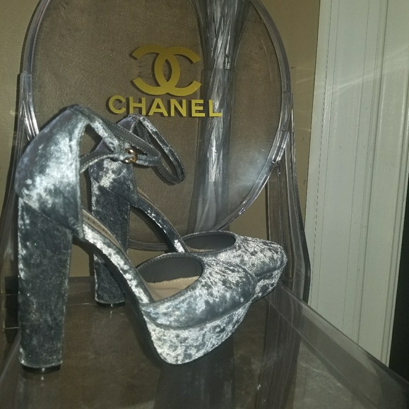 Stunning suedepumps - Picture 6 of 7